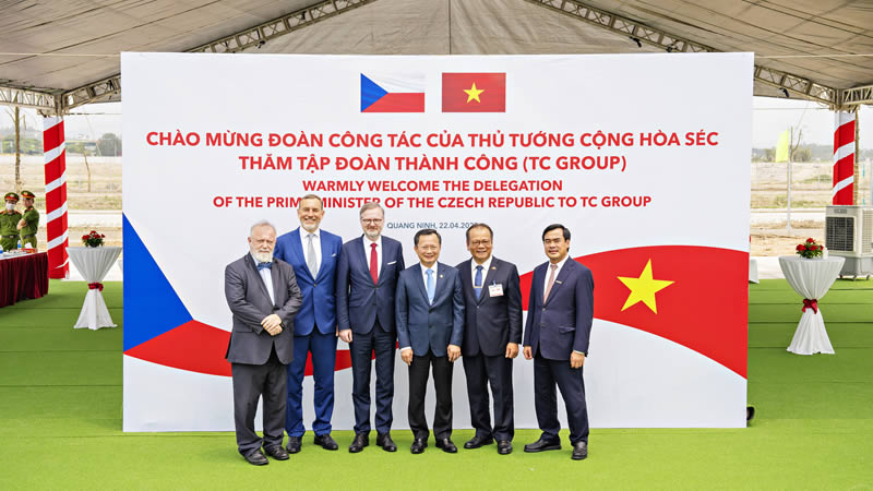 Premiér Fiala navštívil budoucí závod Škoda Auto ve Vietnamu