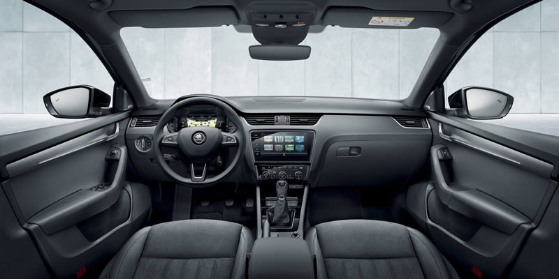 Škoda Octavia interiér skoda octavia tour operativni leasing 1