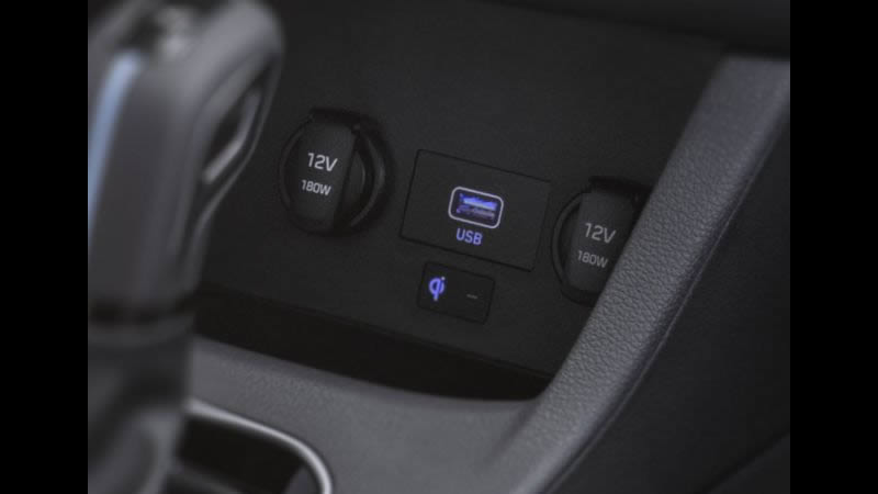 Hyundai i30 N - USB port