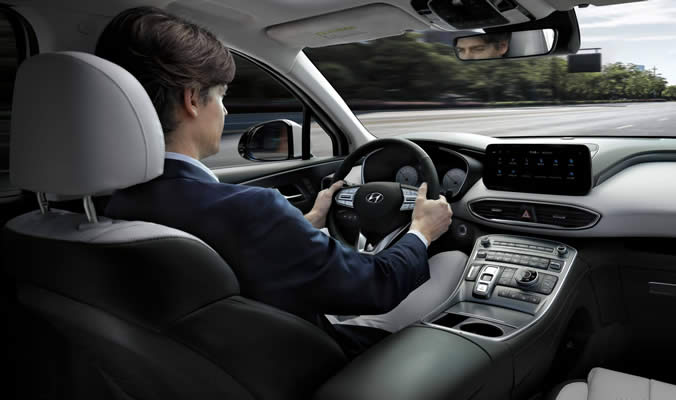 konektivita hyundai santa fe hybrid 2021