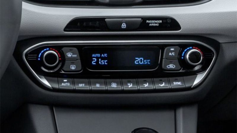 Hyundai i30 klimatizace