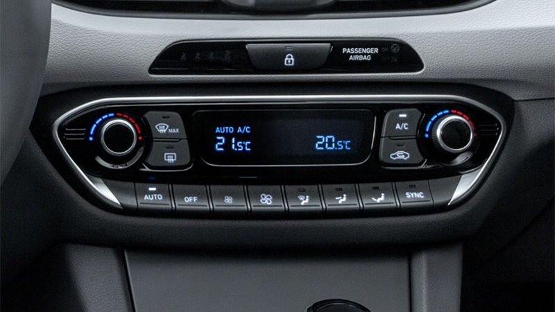 Hyundai i30 Kombi - automatická klimatizace