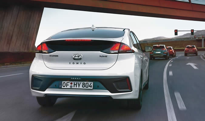 Hyundai IONIQ Hybrid - Rekuperační brzdění