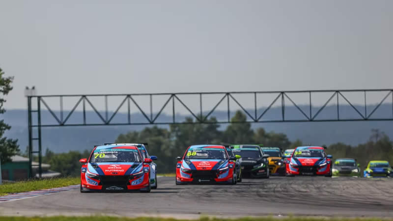 Hyundai Janík Motorsport hyundai pohar tcr eastern europe 01 800
