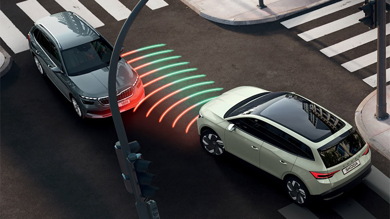 Škoda Elroq RS - Asistent při odbočování