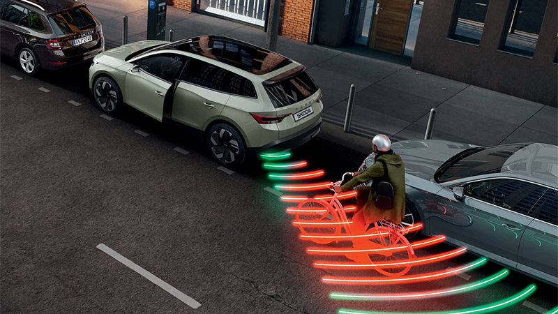 Škoda Elroq RS - Varování při vystupování