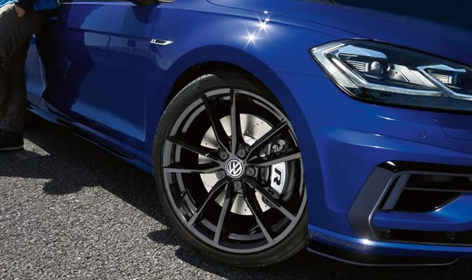 Volkswagen Golf R Variant Paket Performance