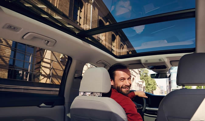 Volkswagen Golf Variant - Panoramatické střešní okno