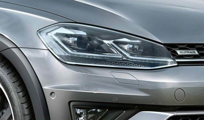 Golf alltrack svetla