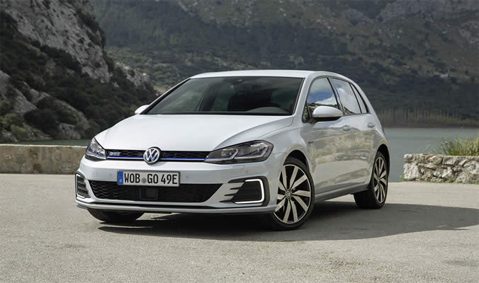 VW Golf GTE - pohled z předu