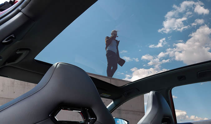 Volkswagen ID.4 GTX - Panoramatická prosklená střecha