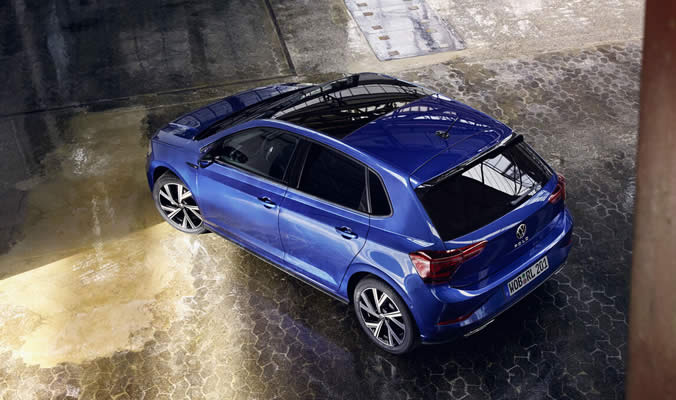 VW Polo panoramatické střešní okno