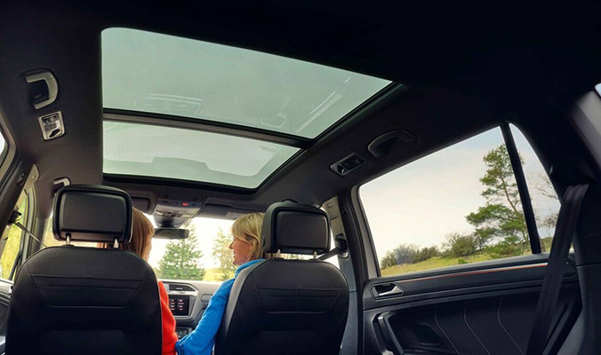 Volkswagen Tiguan Allspace 2020 - Panoramatické střešní okno