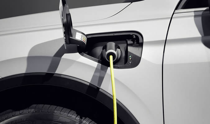 Volkswagen Tiguan e-Hybrid 2020 - Nabití baterie