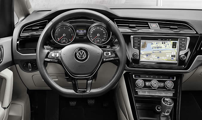 VW Touran R-Line - multifunkční volant