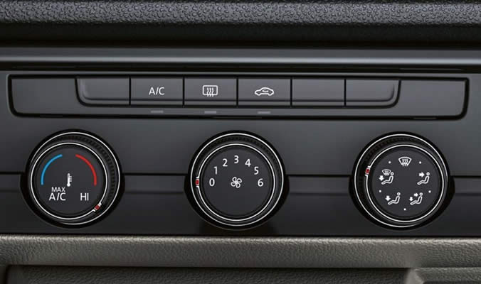 VW Transporter 6.1 podvozek a valník - Topení a klimatizace
