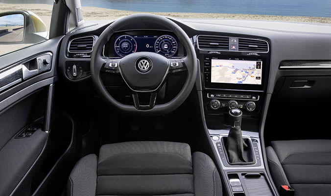 volkswagen golf interier