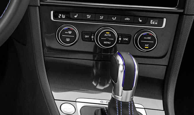 Volkswagen Golf - Klimatizace Climatronic