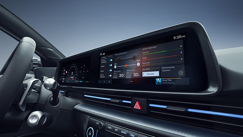 Hyundai IONIQ 6 N - velký displej