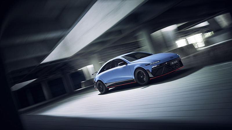 Modrý Hyundai ioniq 6 - přední pohled