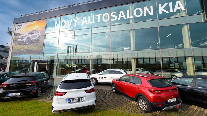 kia otevira nejvetsi ceske dealerstvi v praze 04