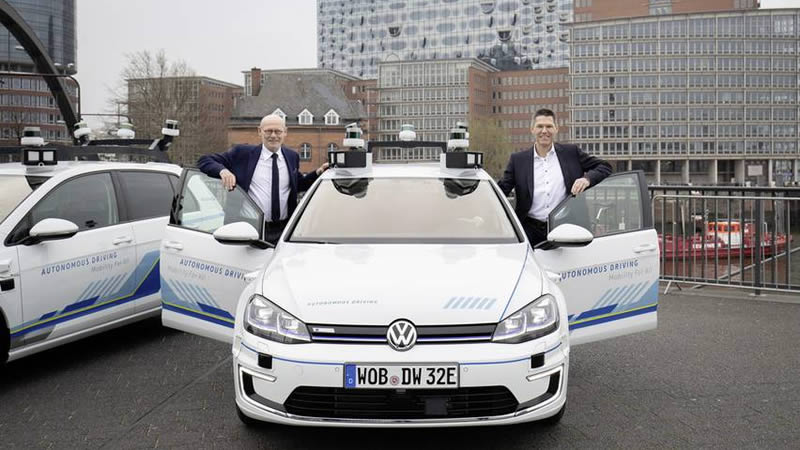 Volkswagen jezdí v Hamburku zcela automatizovaně