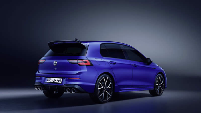 vw novy golf r prijizdi na start 01