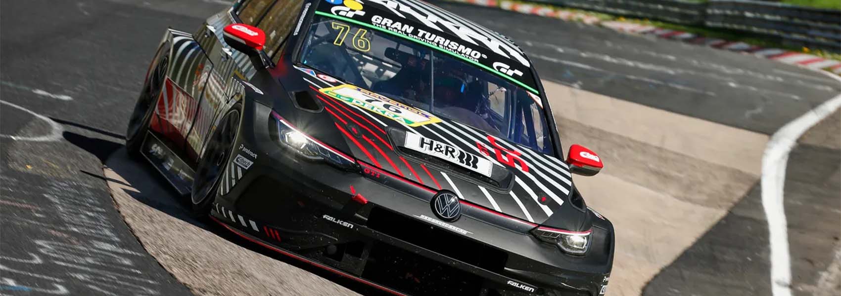 Volkswagen Golf GTI Clubsport 24h jedoucí po závodním okruhu