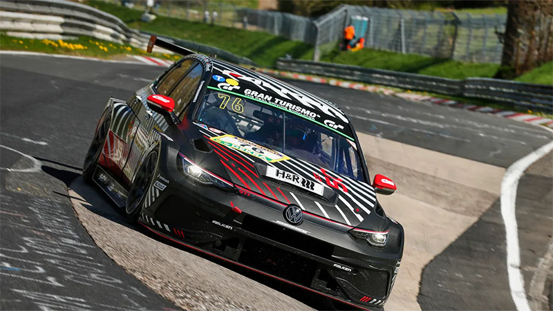 Volkswagen Golf GTI Clubsport 24h jedoucí po závodním okruhu