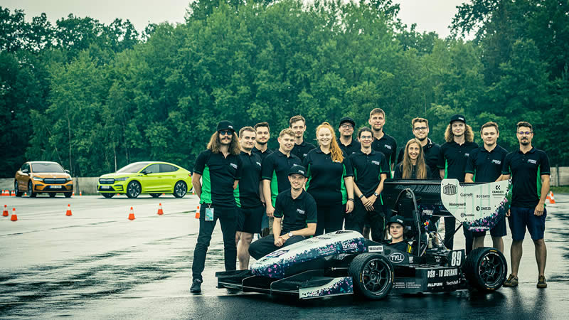 skoda podporuje ceske tymy v soutezi formula student 02