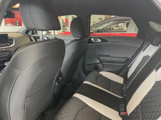 Kia proceed салон