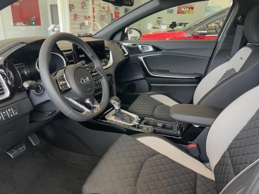 Kia proceed салон