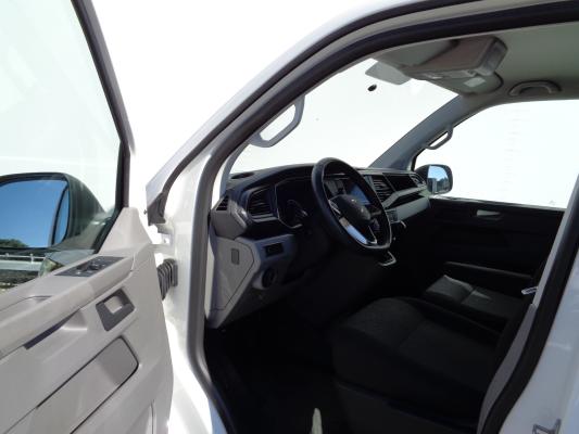Volkswagen Transporter 6.1 Kombi
