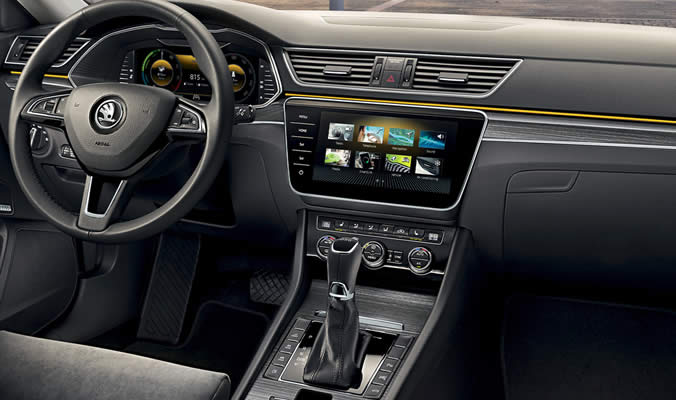 ŠKODA SUPERB iV - Infotainment