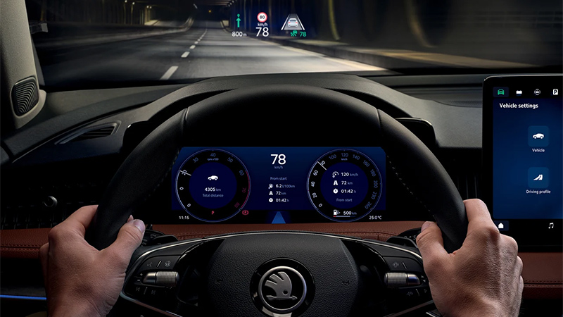 skoda superb combi head up display