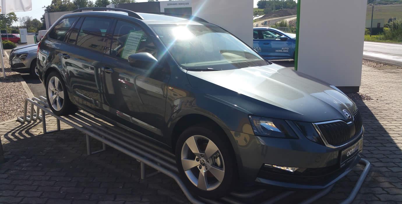 ŠKODA OCTAVIA Combi 125 let
