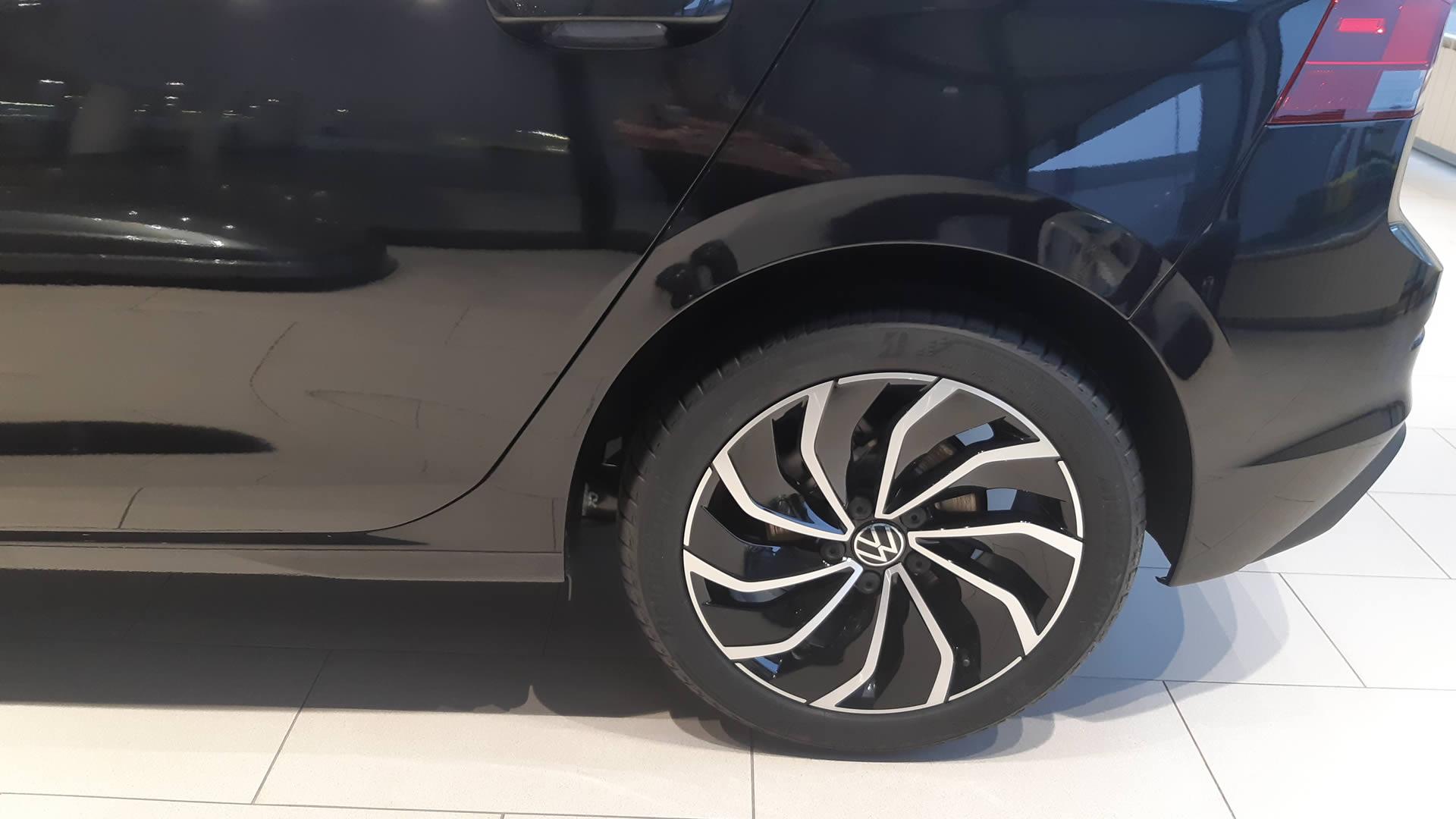 Volkswagen Golf Life 1,0 TSI