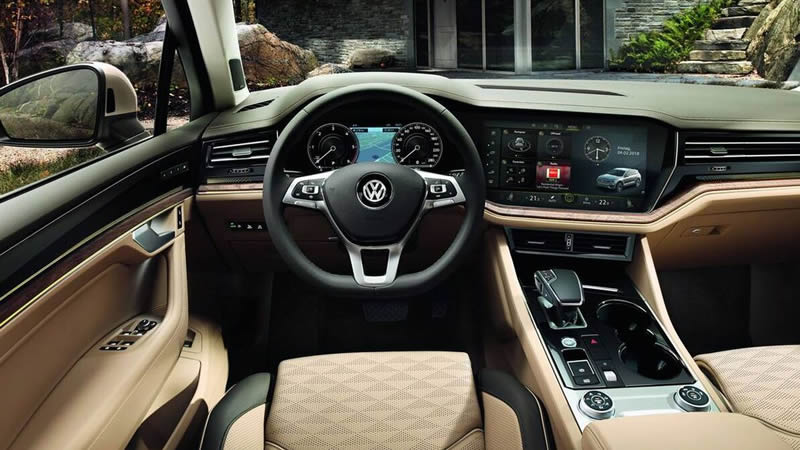 Volkswagen - Innovision Cockpit